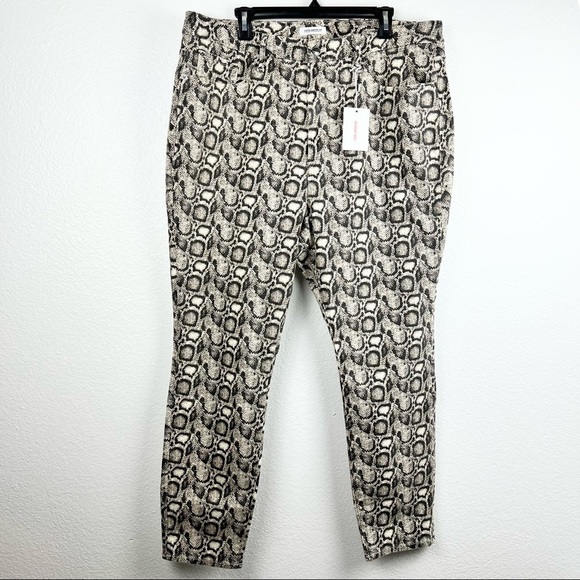 GOOD AMERICAN Good Legs Snake Print Skinny Jeans, Size 24, NWT - Picture 3 of 7